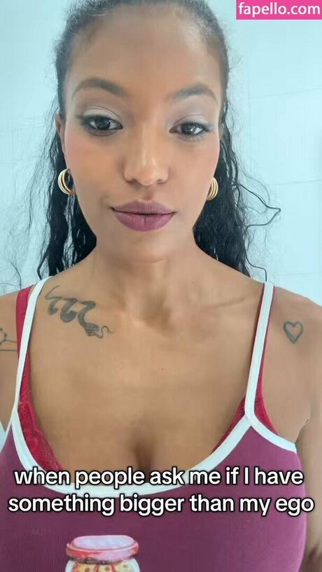 itszurihill Nacktbilder-Leaks von OnlyFans