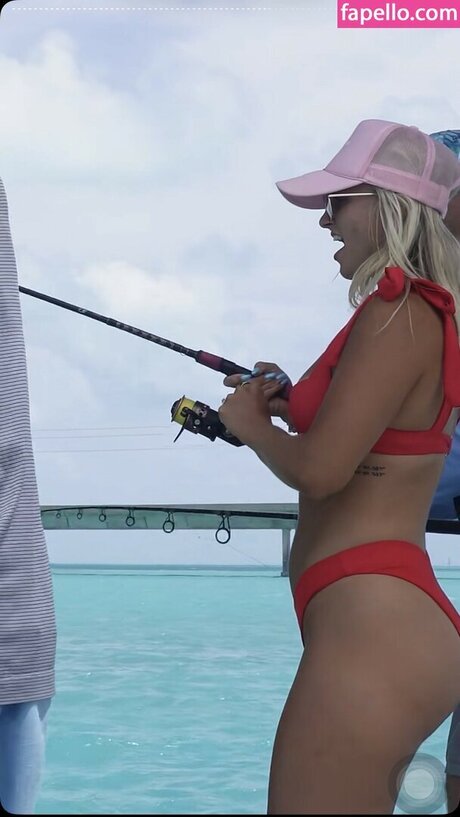 Cayla Vanderbaan OnlyFans Leaks