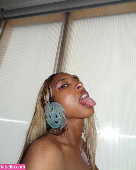 Spellling Leaked OnlyFans Nacktbilder