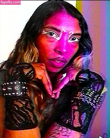 Spellling OnlyFans Fotos