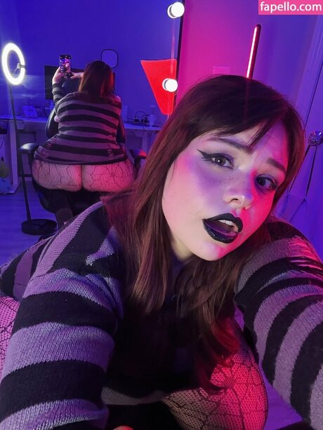 Ember Iska OnlyFans Nackt