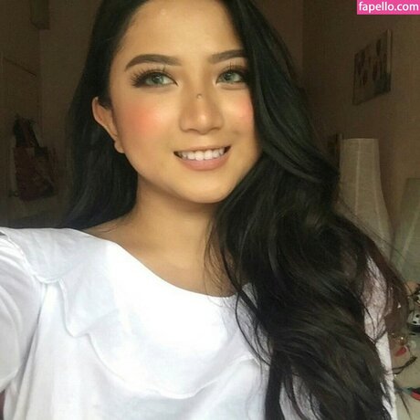 Zizi Wong OnlyFans Leaj