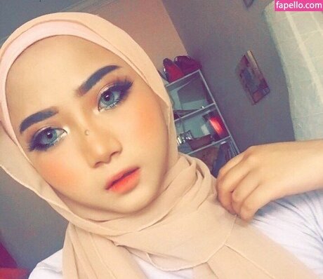 Zizi Wong OnlyFans-Pornos