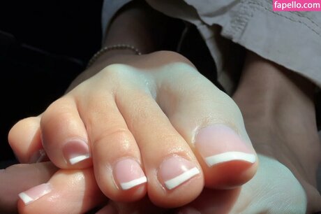 lilperfectfeet OnlyFans explizite Inhalte