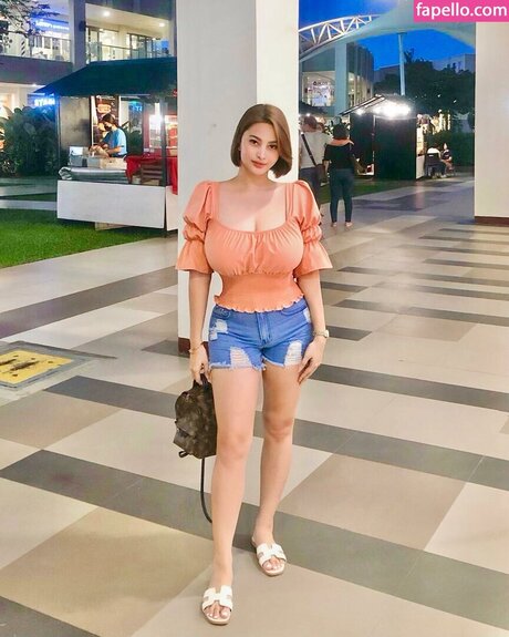 Mitzina Larino Leaks von Nacktbildern auf OnlyFans