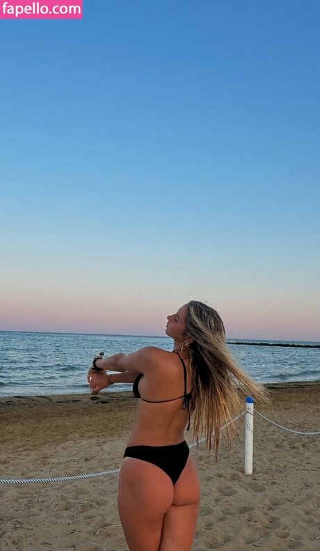 Iris Vallaranii OnlyFans