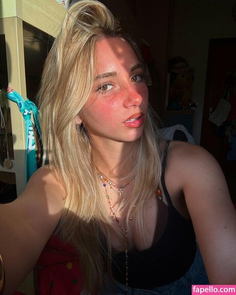 Iris Vallaranii Nacktbilder geleakt OnlyFans