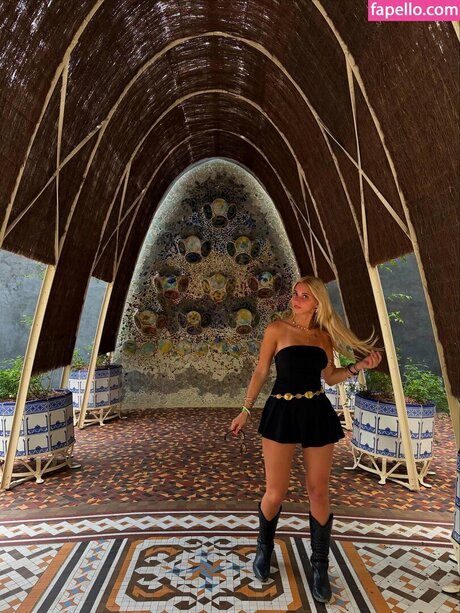 Iris Vallaranii OnlyFans Sex