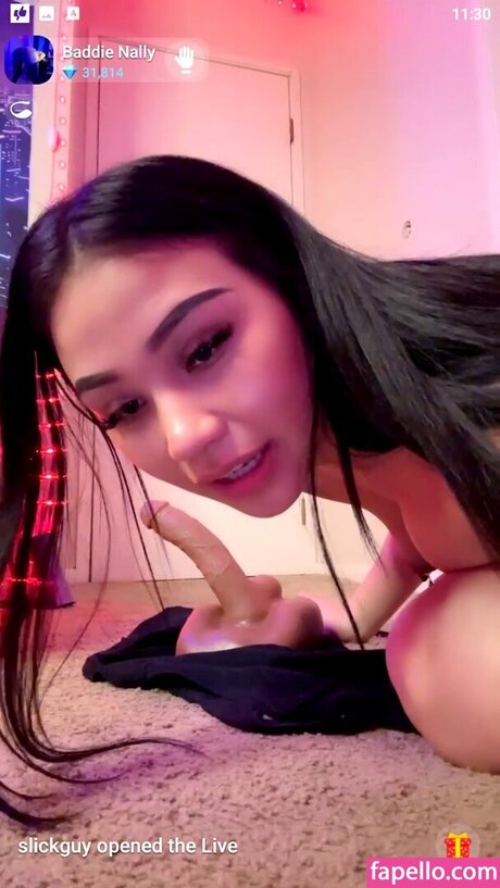 nallybavy111 OnlyFans Model Fotos