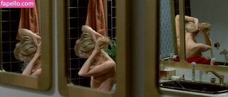 Morgan Fairchild NurlyFans-Brüste