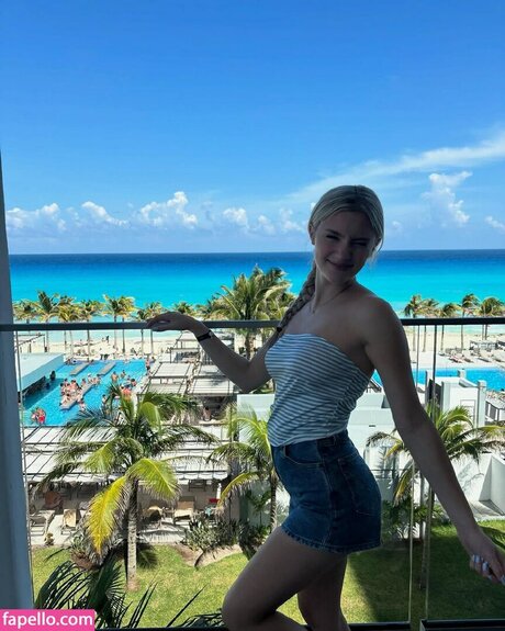 Mads Thompson Maddiiedee OnlyFans Lesbisch