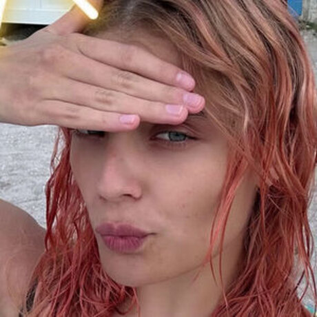 Maelle Pistoia Oben ohne OnlyFans