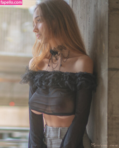 Anna Collini OnlyFans