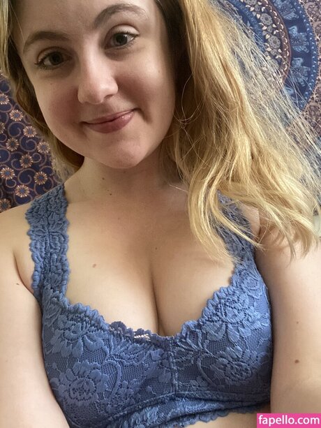 Fairy Blossom OnlyFans explizite Inhalte