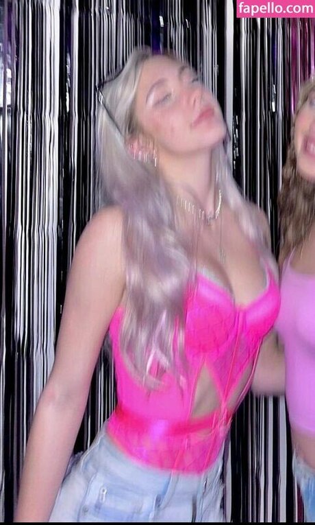 Caroline Ambrose Nacktbilder-Leaks von OnlyFans