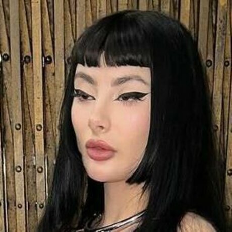 SweetSeverine OnlyFans Leak