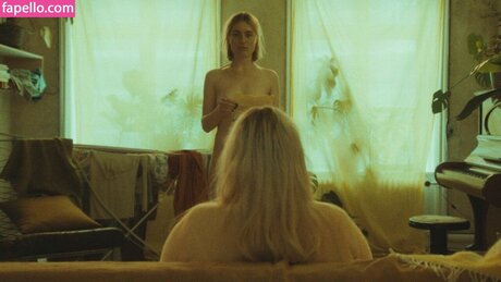 Saraklein Nacktporno OnlyFans