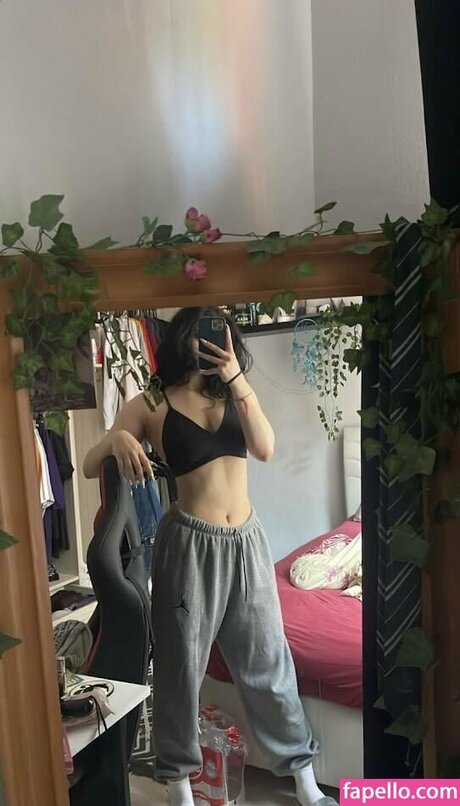 Su Balc_ OnlyFans geleakte Brüste