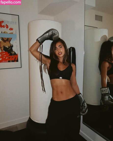 Rayna V OnlyFans gratis