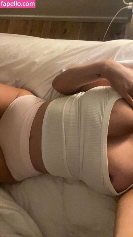 tenielleburgess Bilder OnlyFans