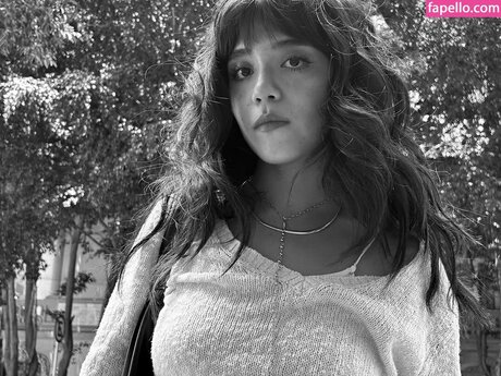 Om4ly OnlyFans Model Bilder