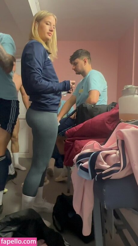 Issy Anderson OnlyFans Strip