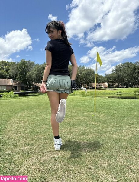 Angelina Fishtank OnlyFans Arsch Leak