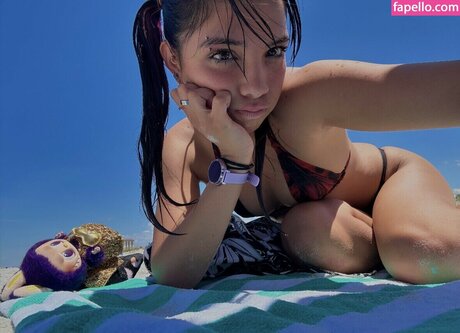 Angelina Fishtank OnlyFans