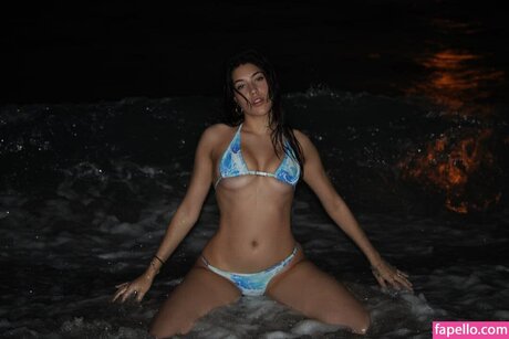 Hope Alexandra OnlyFans Strip