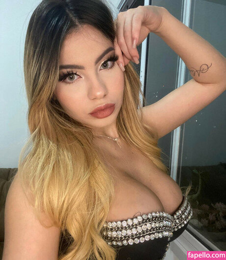 Hll amr Nacktbilder OnlyFans Leaks