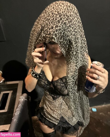 Trinity Manaj Nacktbilder von OnlyFans