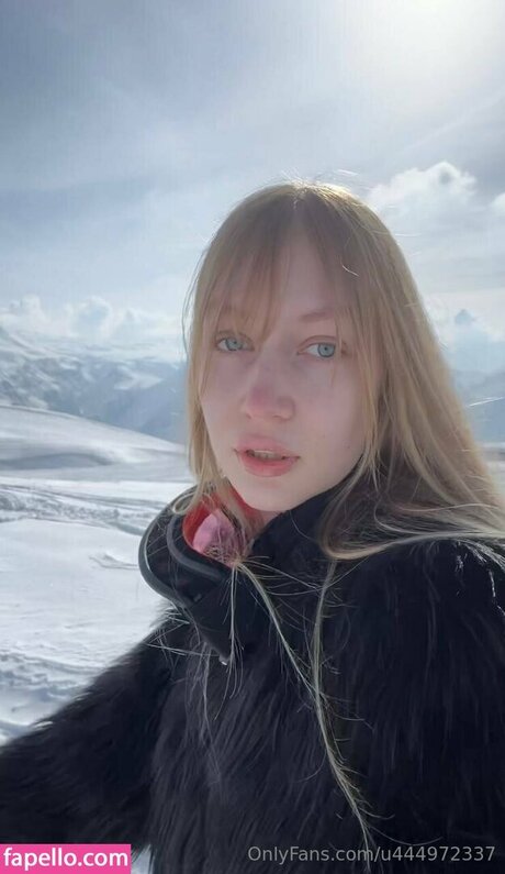 evija lace OnlyFans Nacktbilder