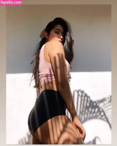 Nikita Sharma OnlyFans Inhalte