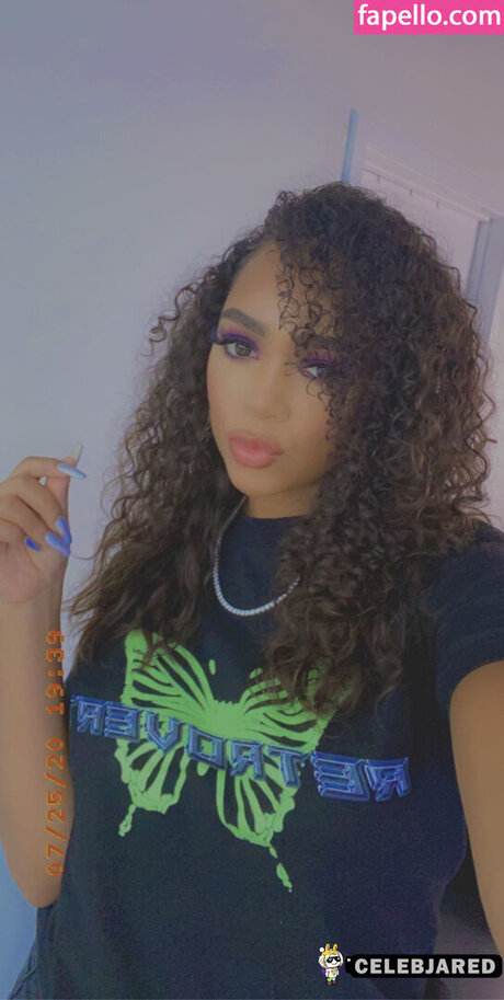 Indolysia Alford OnlyFans Brüste Bild