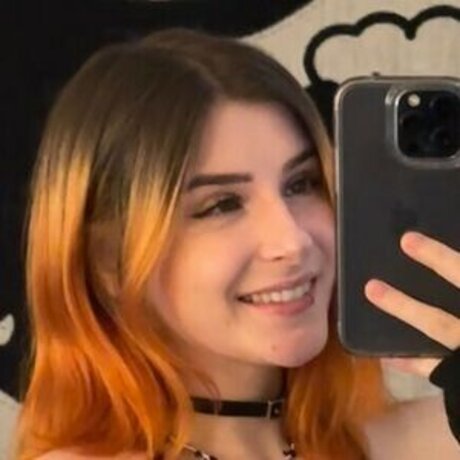 Zasterini OnlyFans geleakte Brüste