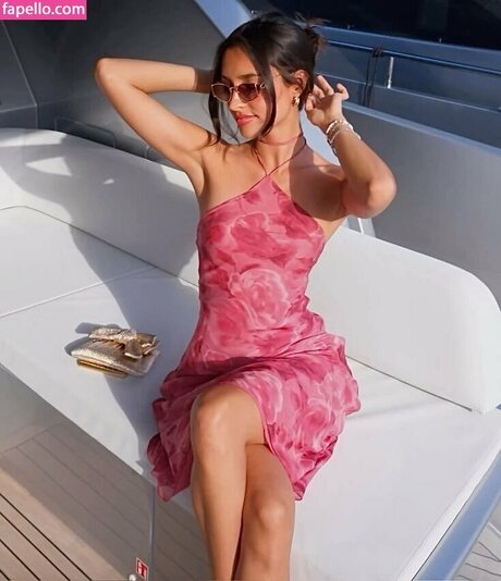 Alexandra Saint Mleux Nacktbilder OnlyFans