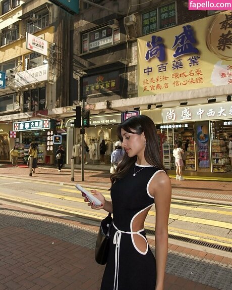 Alexandra Saint Mleux OnlyFans Bilder nackt