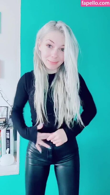 SmileyDani158 NurlyFans-Pornoleaks