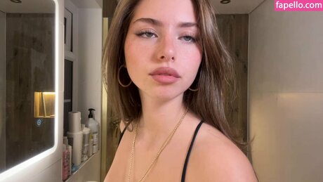 Lucia Ferrato Nackt auf OnlyFans