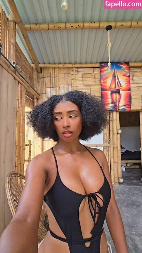 Jessica Nahomy OnlyFans-Bilder