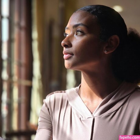 Jessica Nahomy OnlyFans schlank