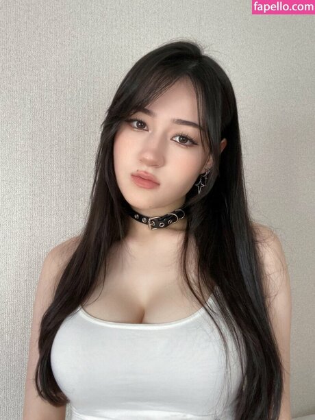 Timuko NurlyFans-Brüste