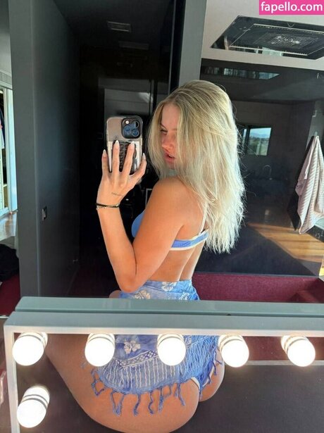 Lia Sikora OnlyFans Lesbisch