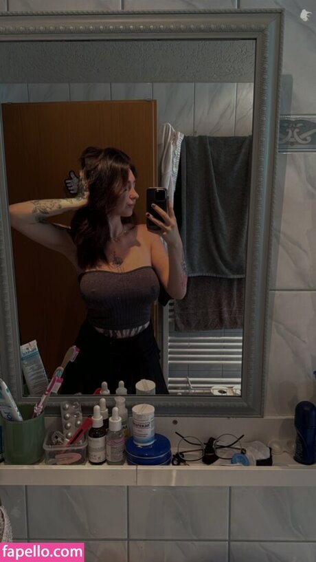 Kiras note OnlyFans X