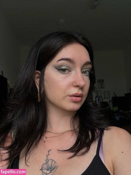 Kiras note Leaked OnlyFans