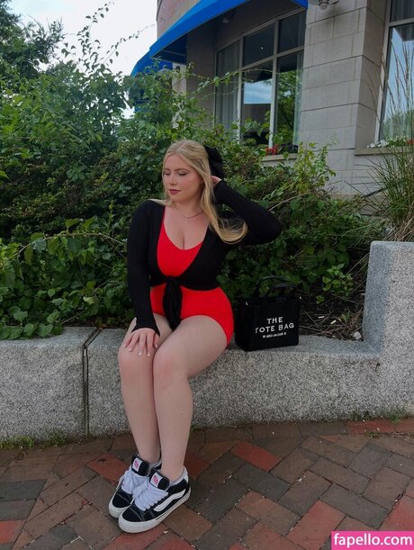 Sadie Stone OnlyFans-Bilder