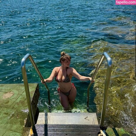 Holly Bayliss OnlyFans geleakte Brüste