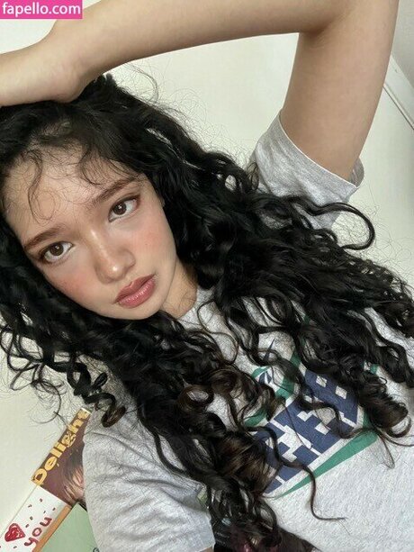 Outrovero Nacktbilder von OnlyFans geleakt