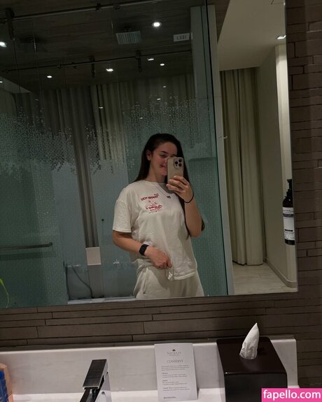 Abbi Pulling OnlyFans Nacktbilder