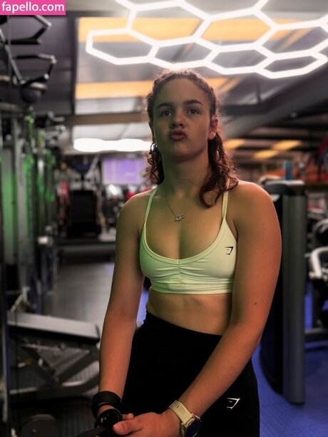 Abbi Pulling Gratis OnlyFans